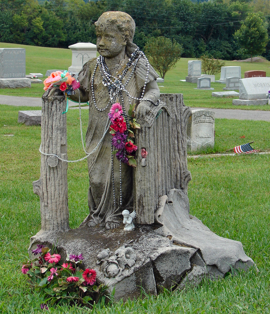 Historical Walking Tour of Crown Hill Cemetery Friday and Saturday